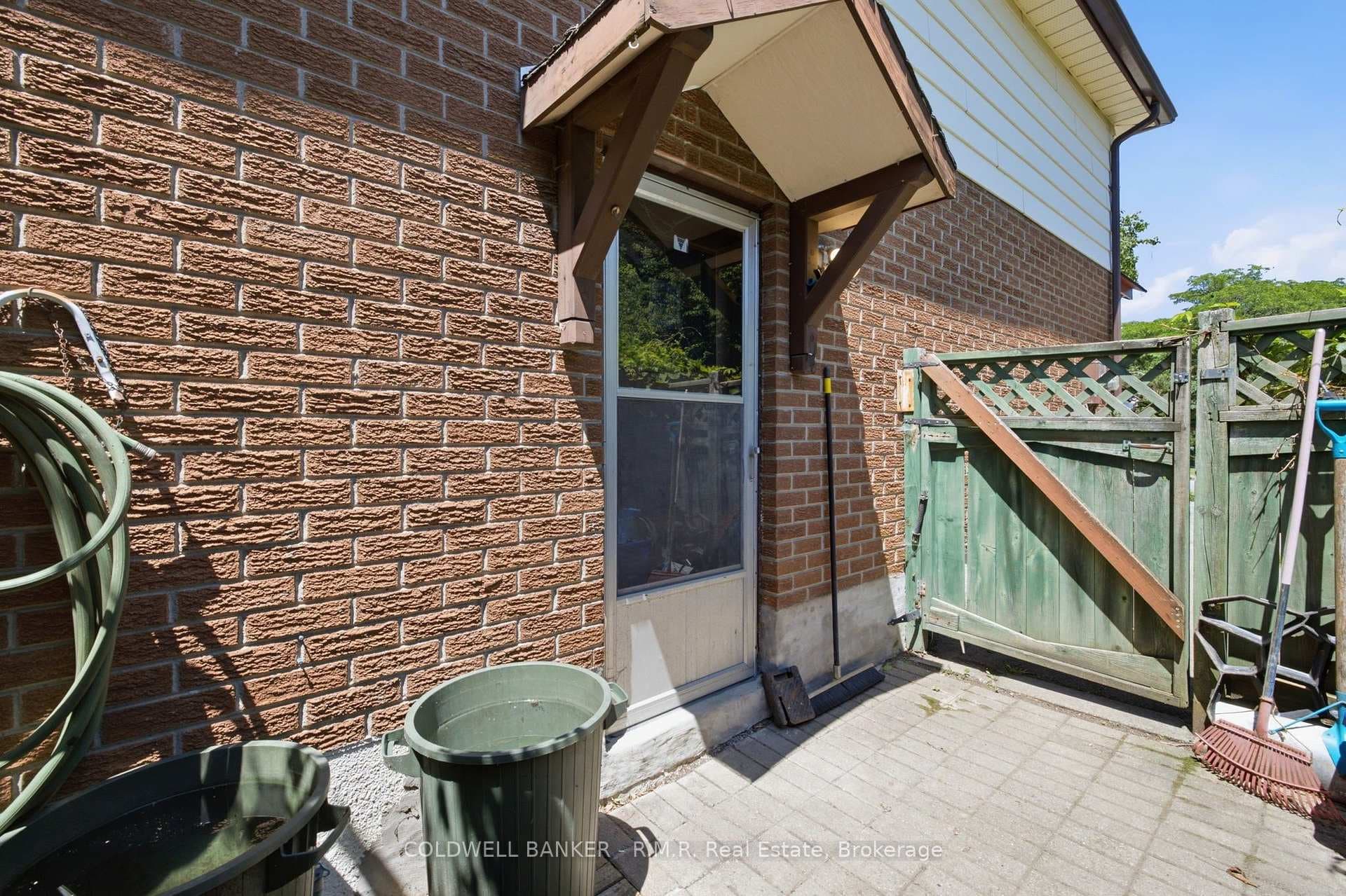 358 Camelot Court photo 7