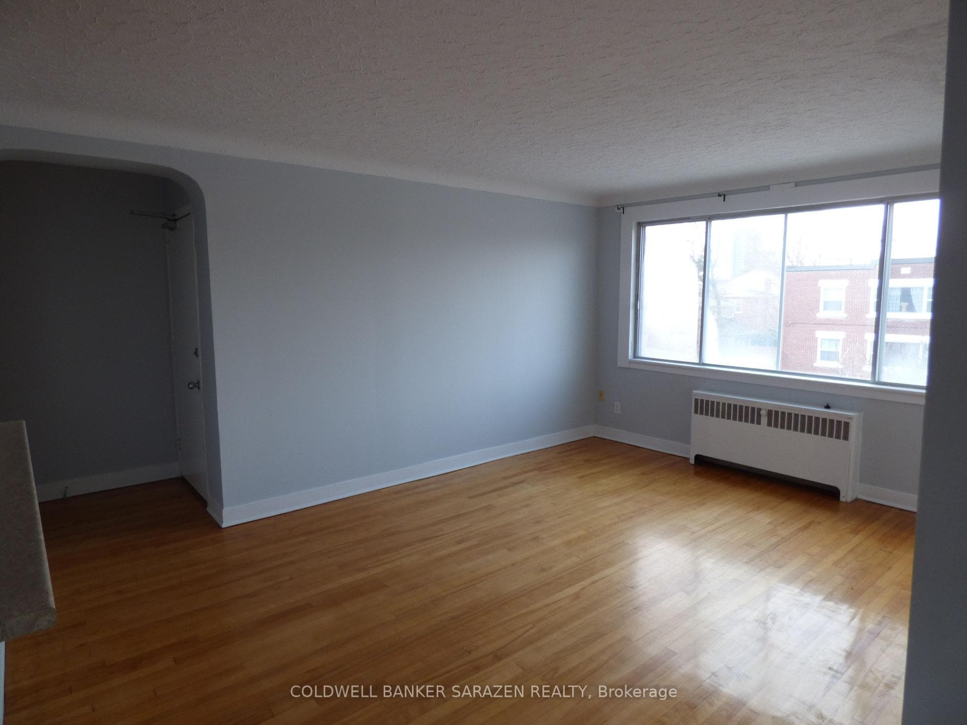 683 irene Crescent Unit 5 photo 11