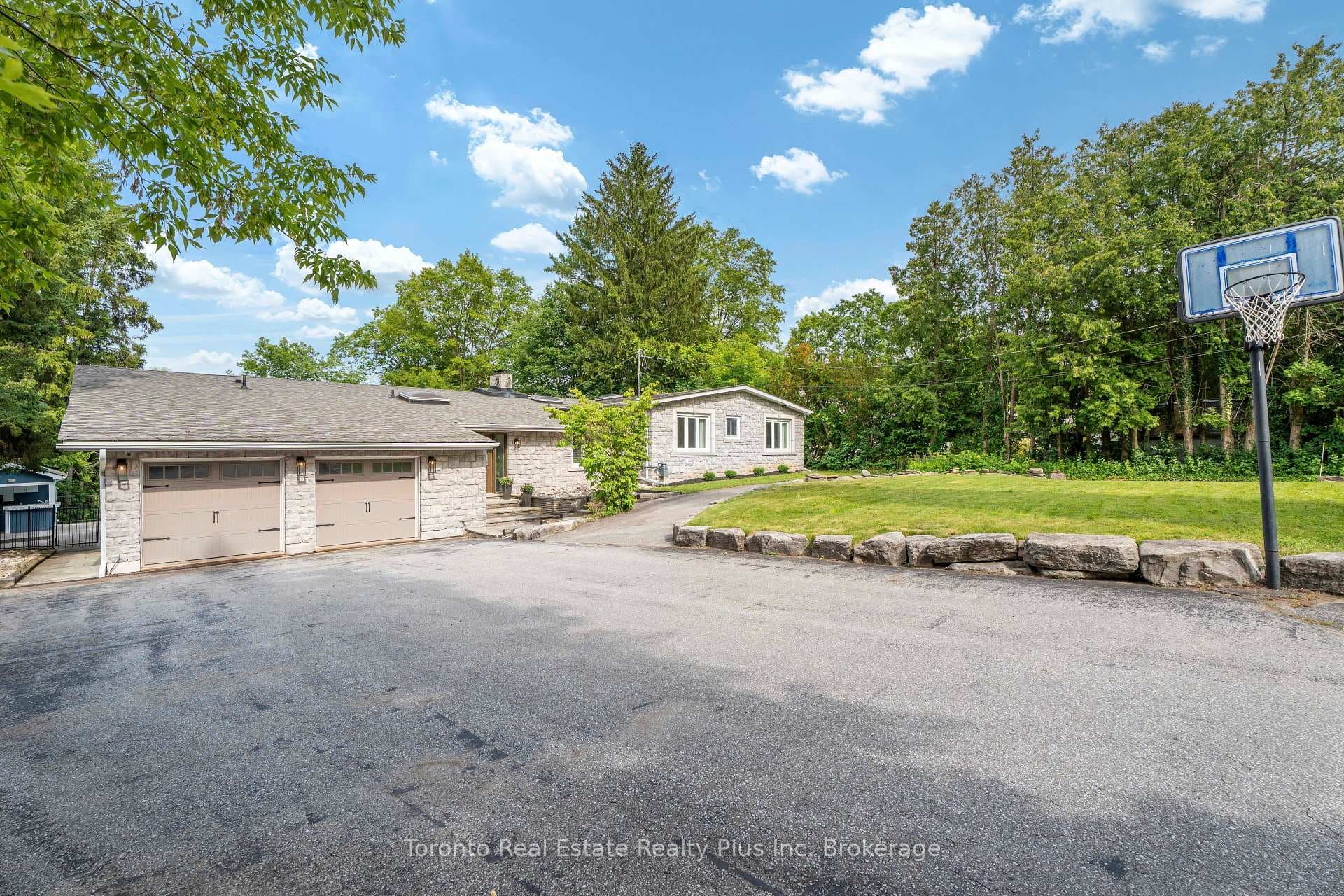 39 Dove Lane photo 1
