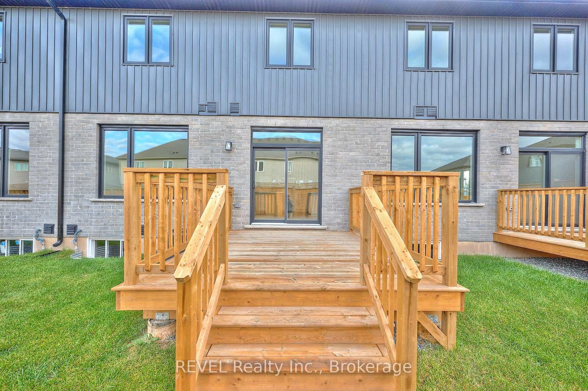 7437 Matteo Drive photo 5