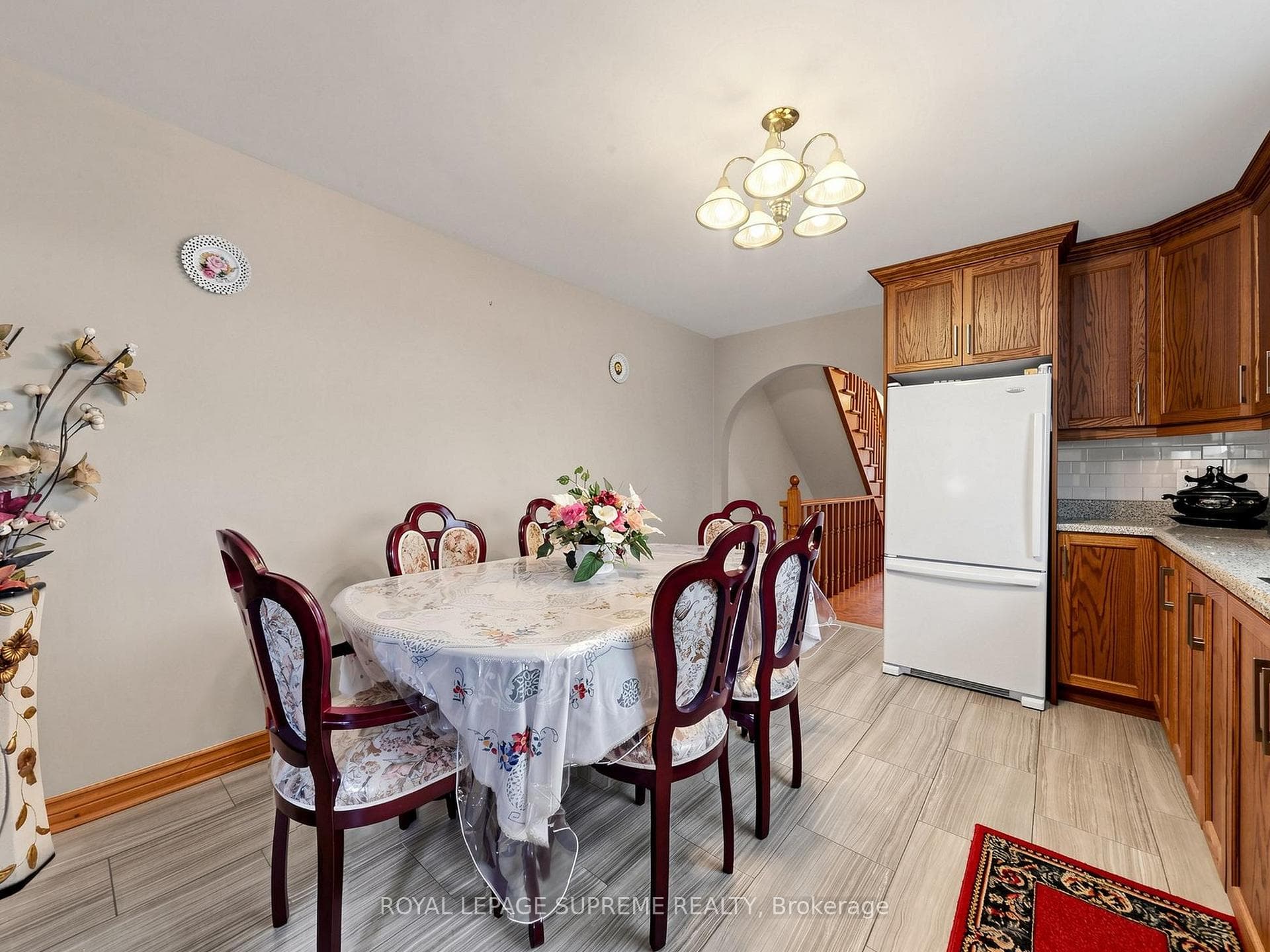 196 Palmerston Avenue photo 8