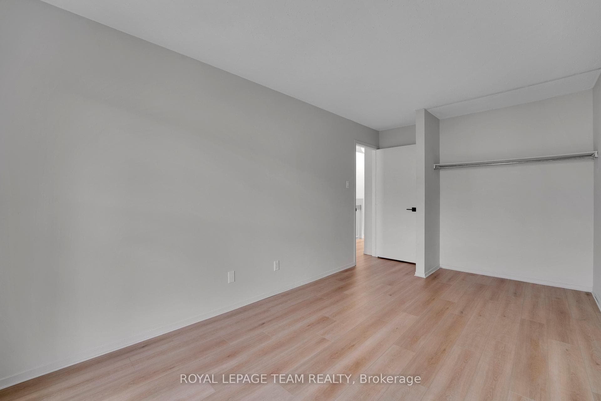 282 Dalehurst Drive photo 24