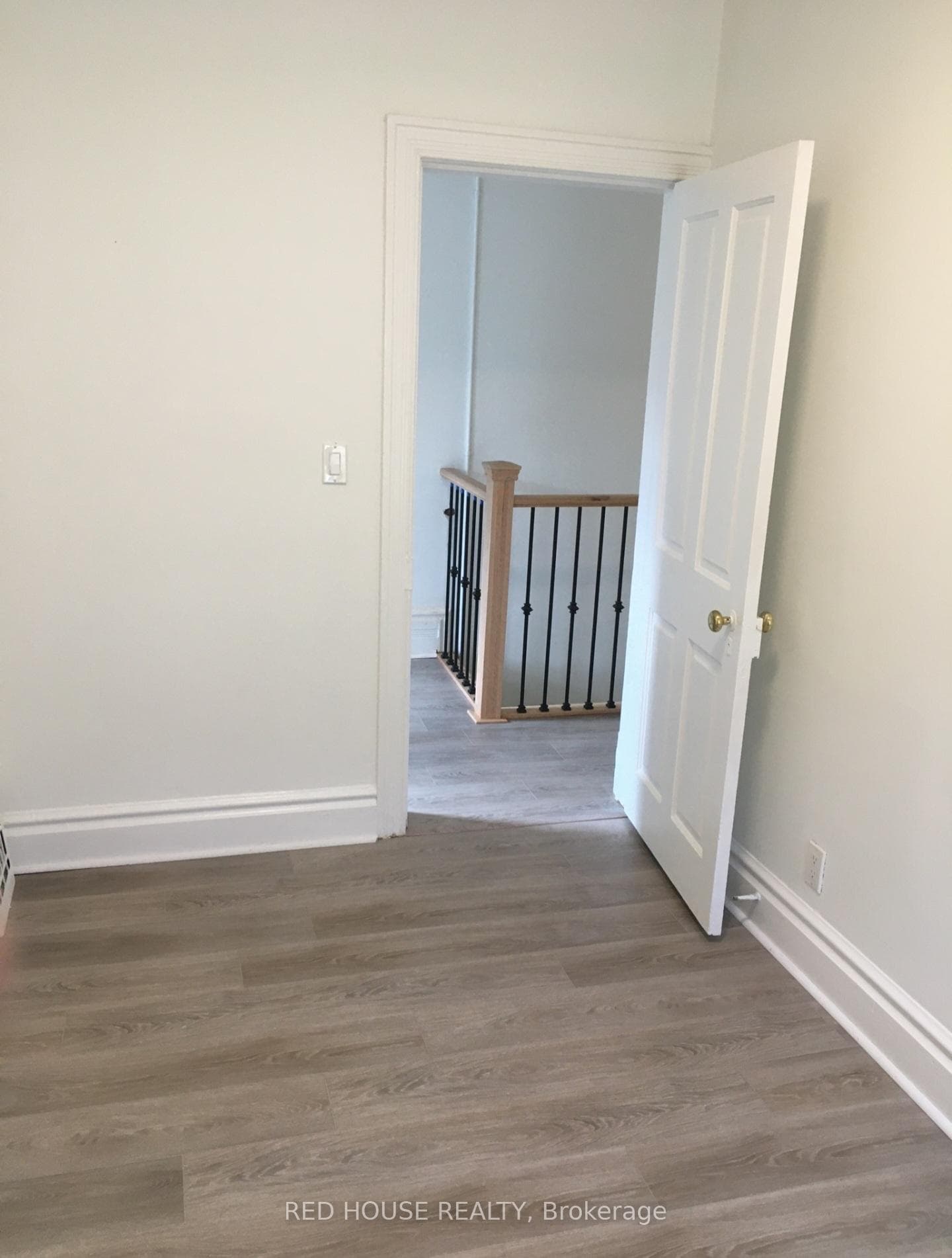 323B Woolwich Street photo 7