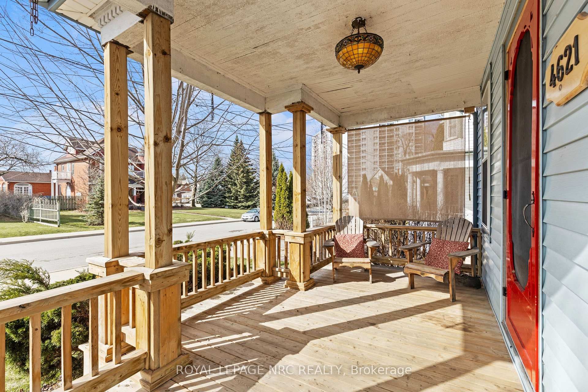 4621 Ellis Street photo 8