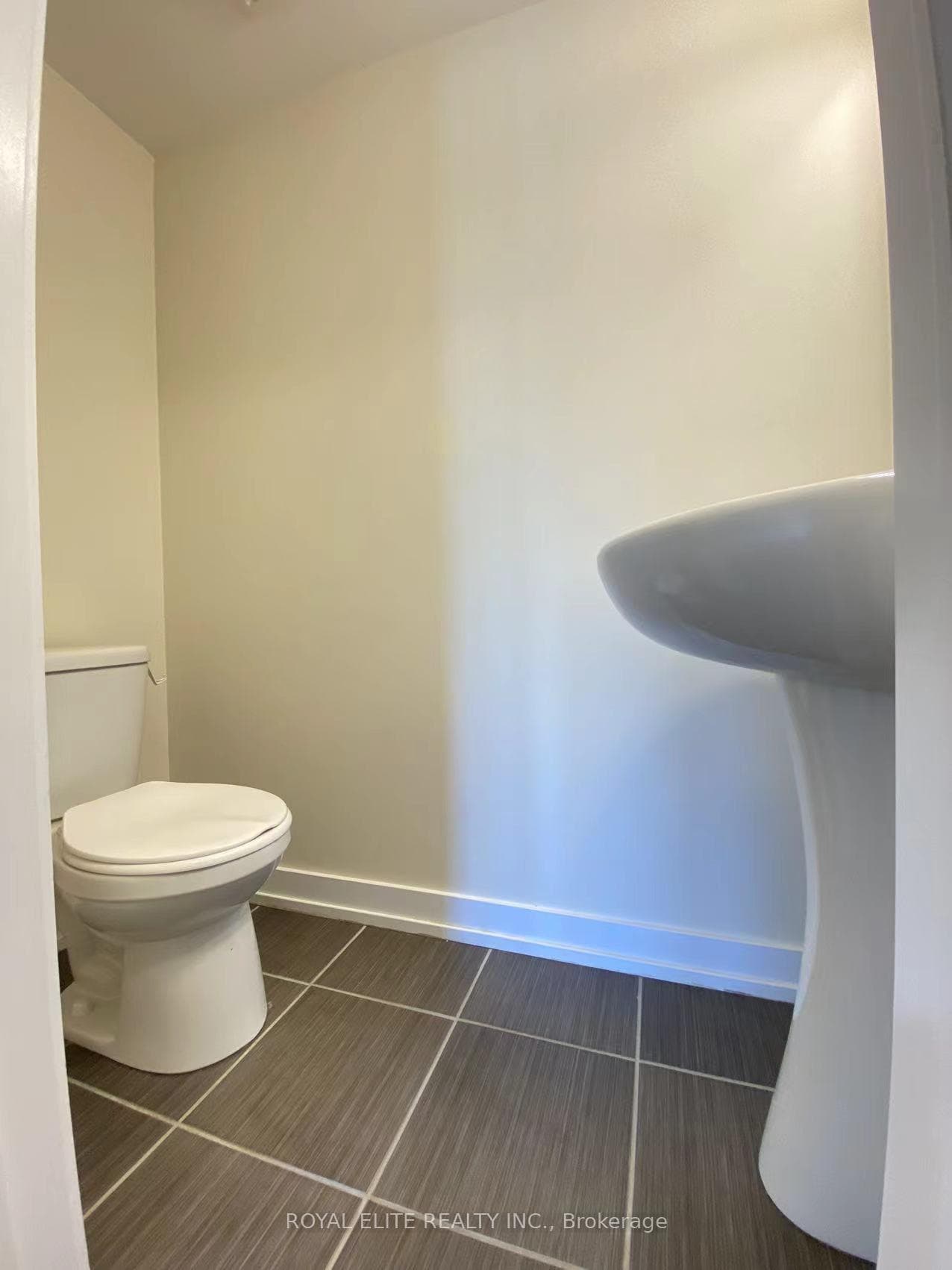 20 Westmeath Lane Unit 2317 photo 6