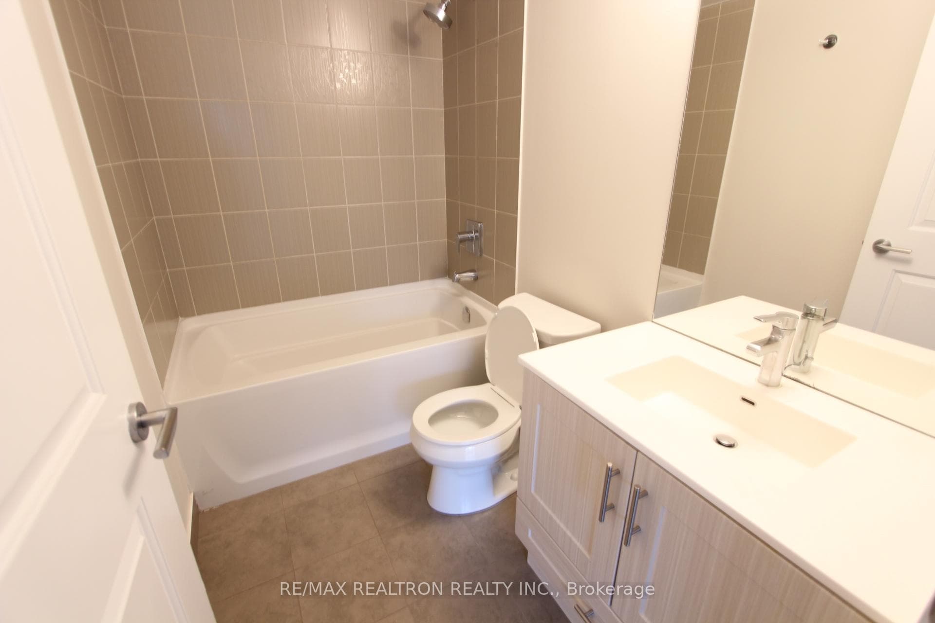 185 Bonis Avenue Unit 204 photo 10