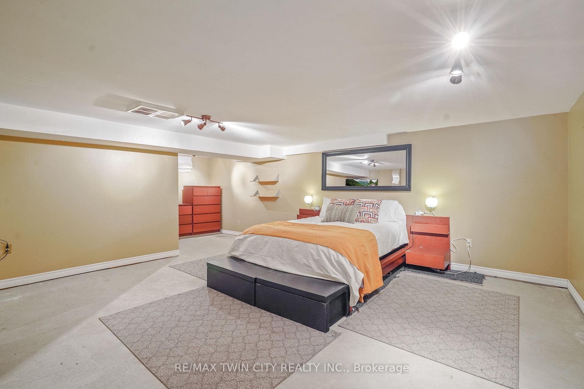 22 Wayne Drive photo 40