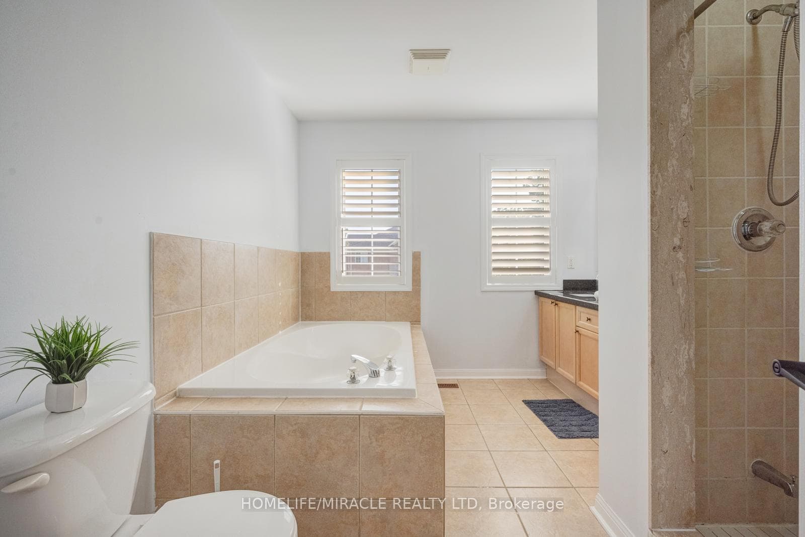 17 Latania Boulevard photo 25