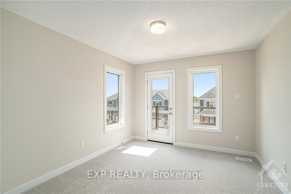 131 BEEBALM Crescent photo 22