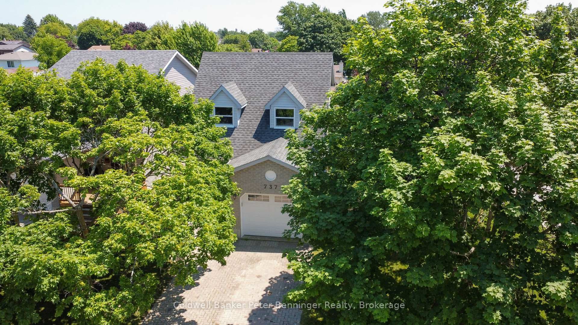 737 Mackendrick Drive photo 43