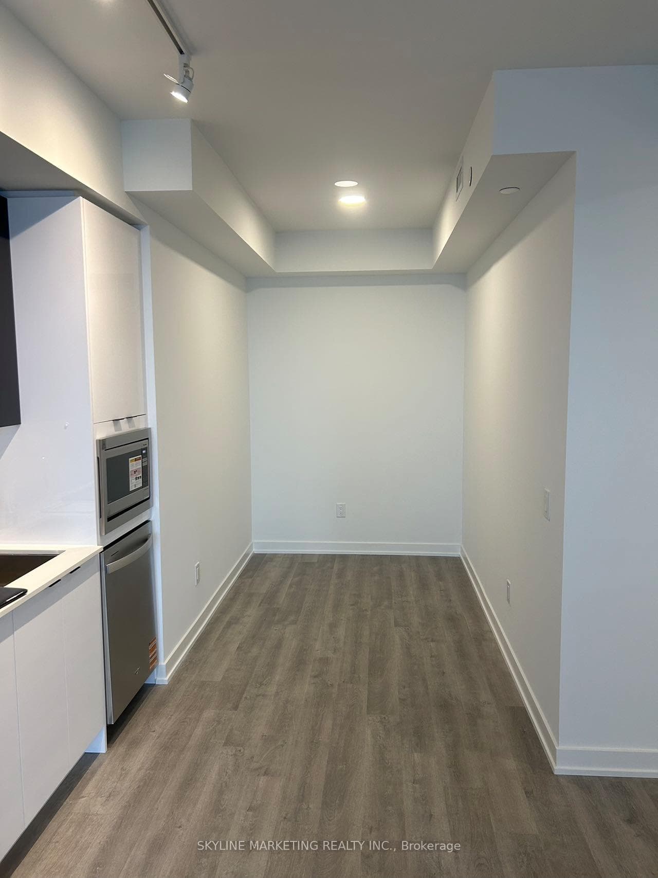 5105 Hurontario Street Unit 2212 photo 5