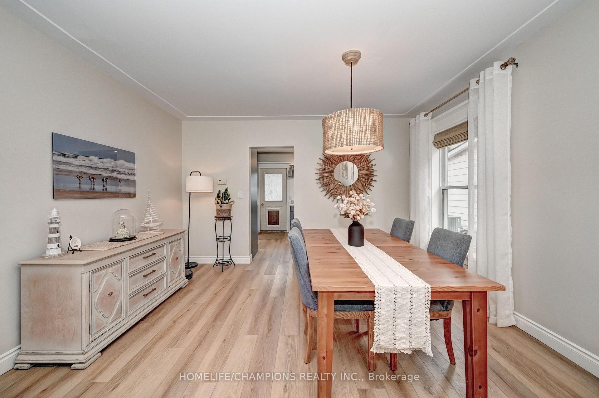98 McNaughton Street photo 11