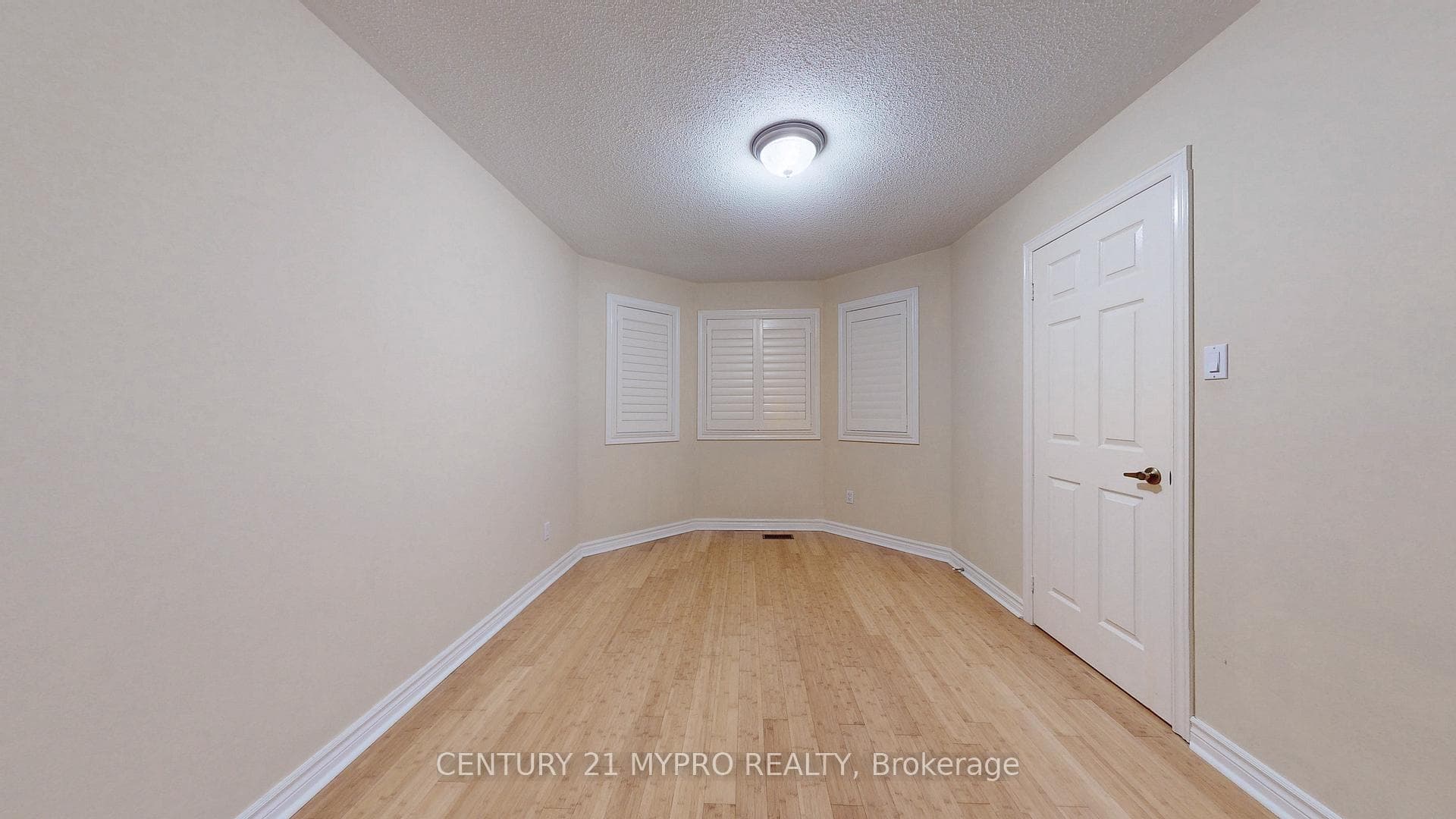 1 Brookwood Drive photo 27