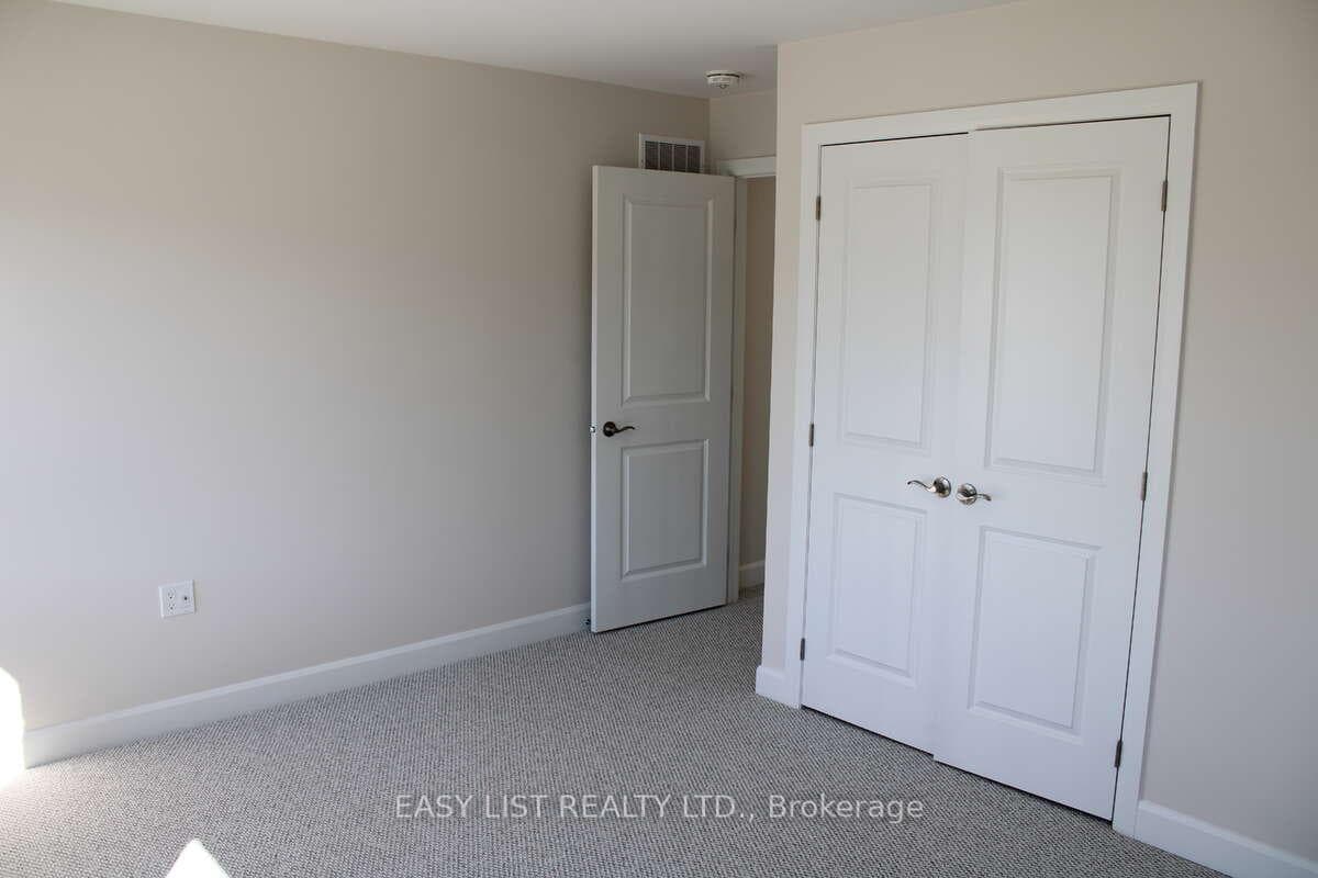 402 Sadler Way photo 13