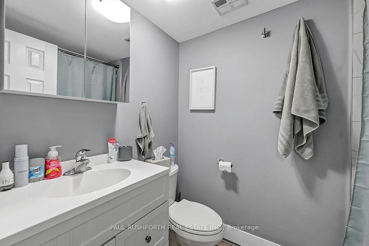 3590 Old Montreal Road Unit 2 photo 15