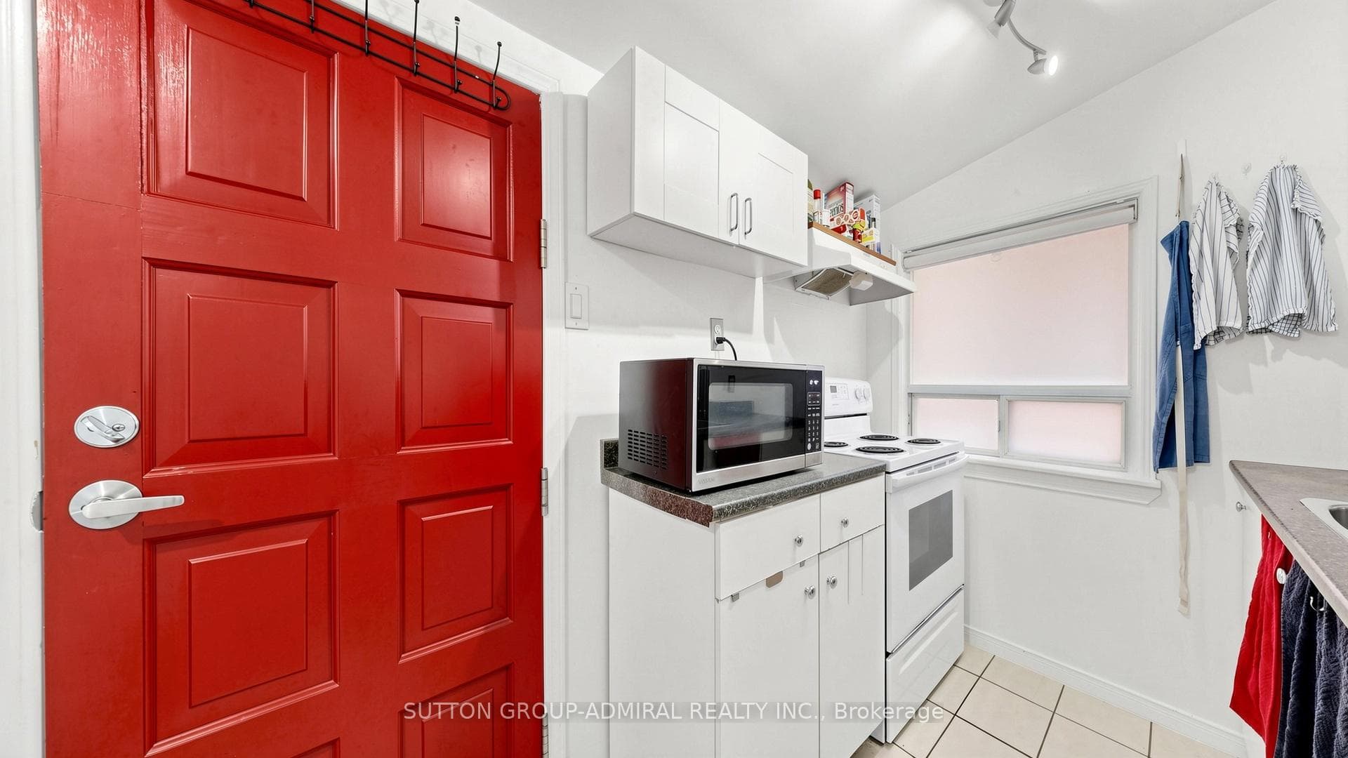 75 Rockcliffe Boulevard photo 1