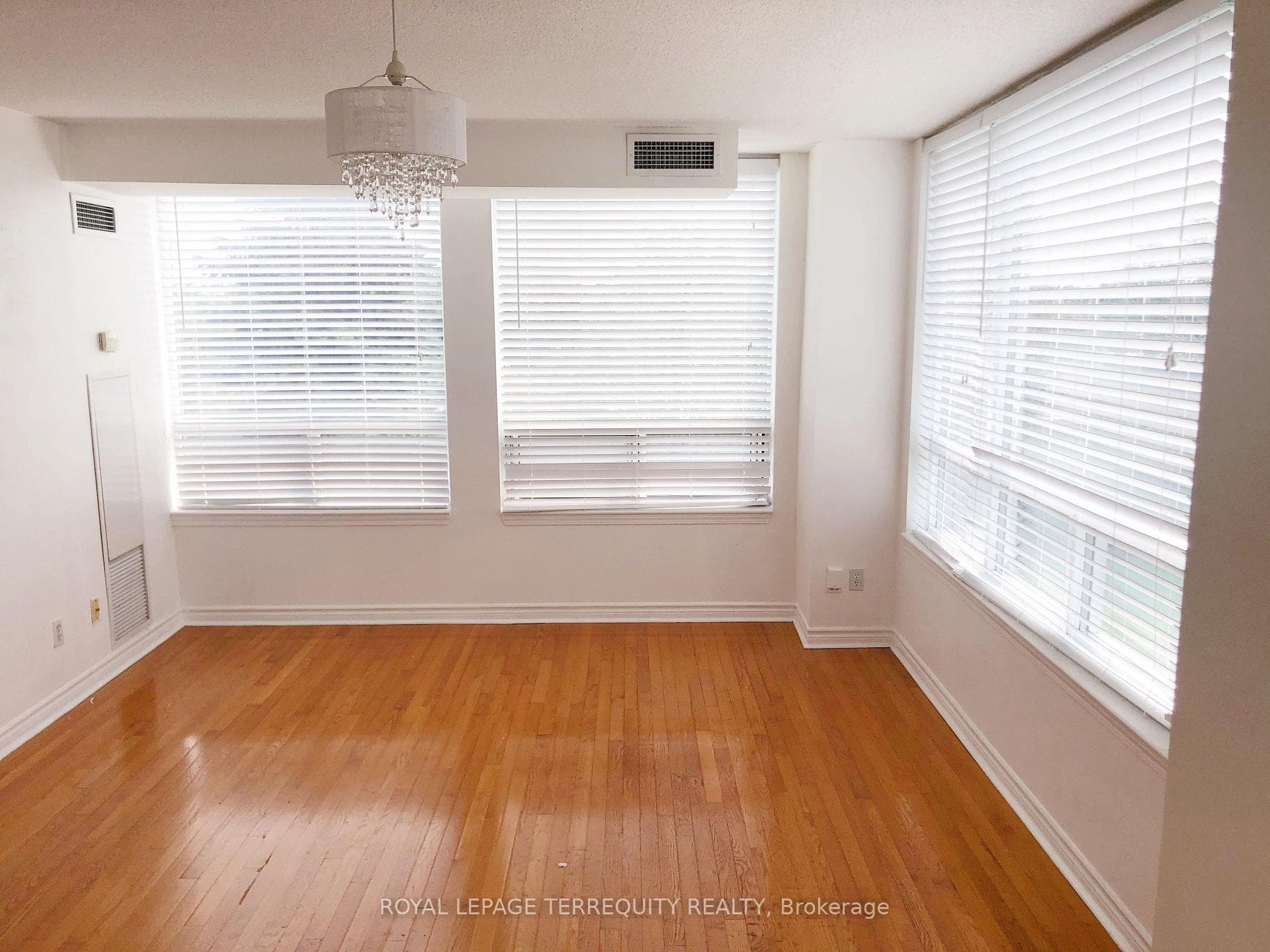 1 Rean Drive Unit 212 photo 2