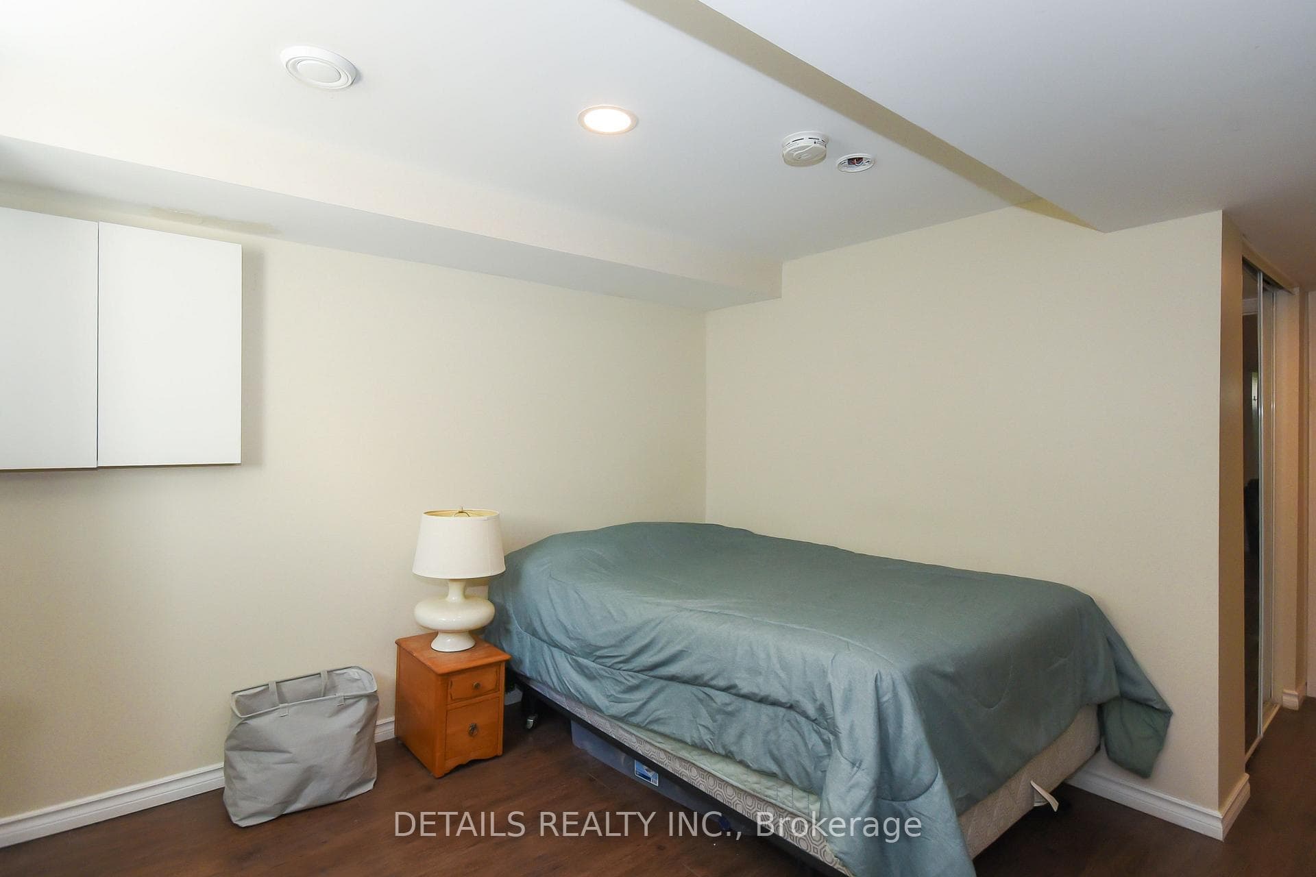 1255 Highgate Road photo 32