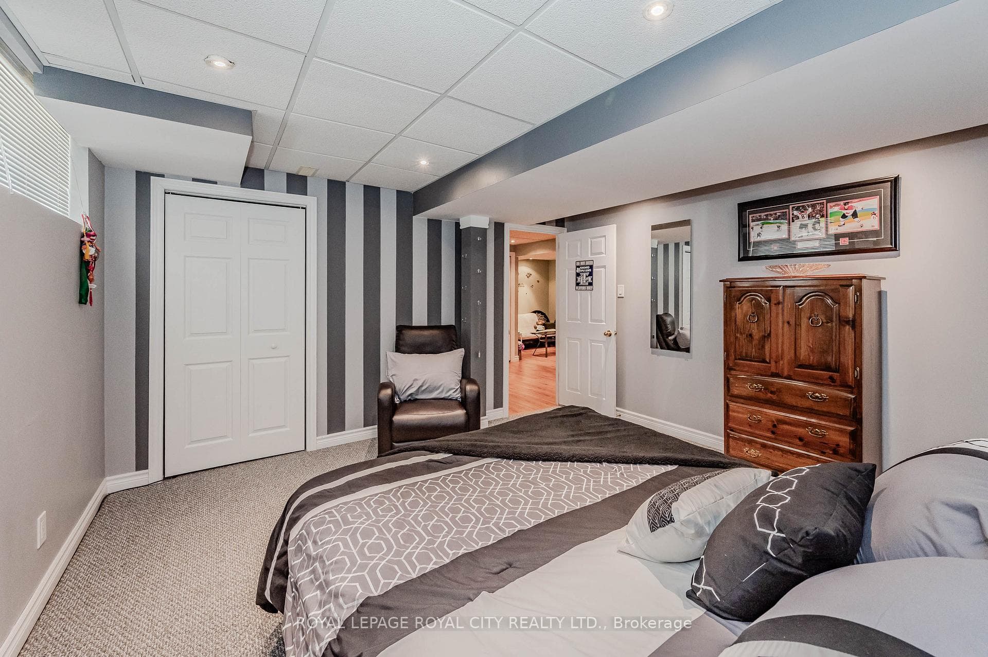 44 Althorp Drive photo 33