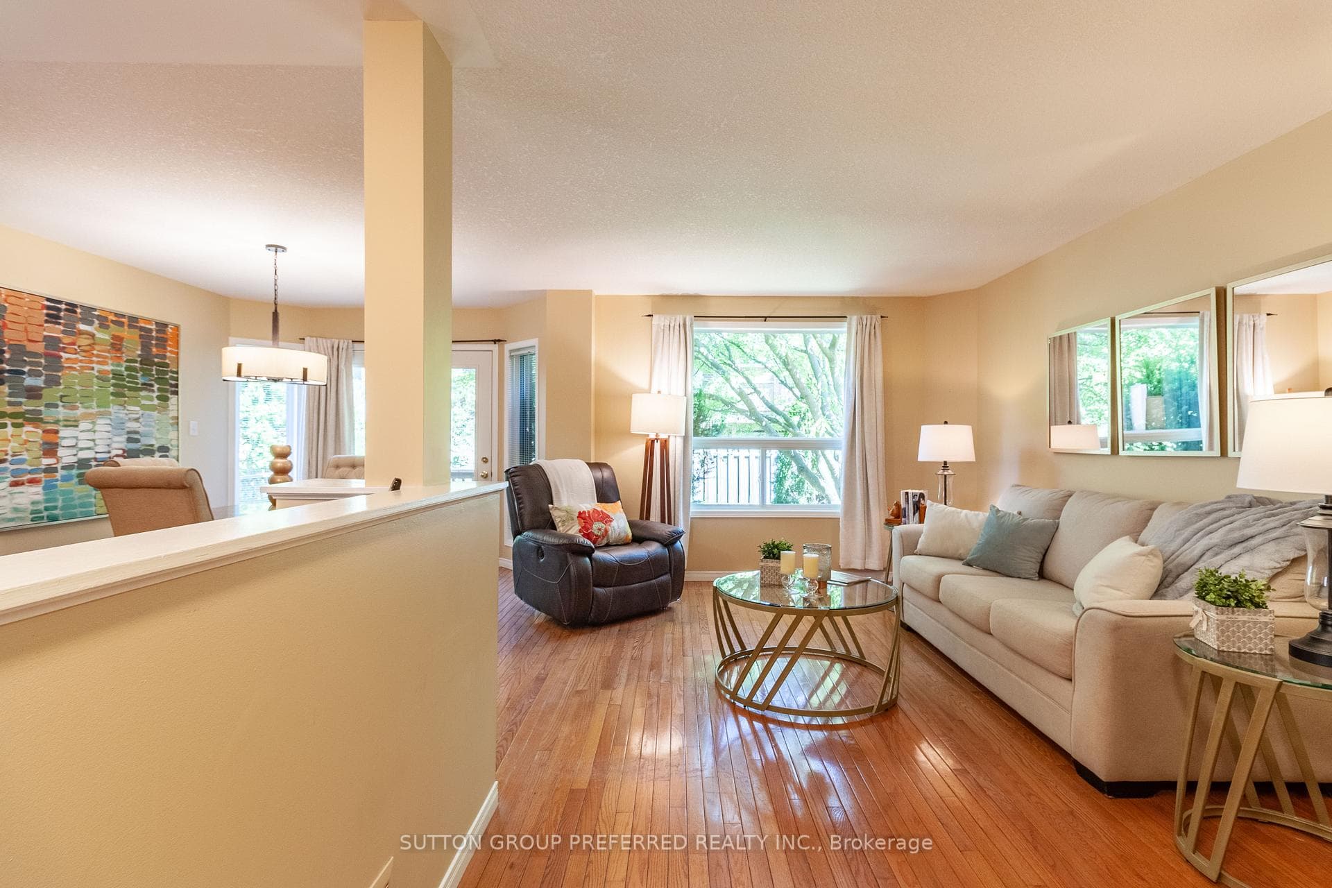 907 Blacksmith Street photo 16