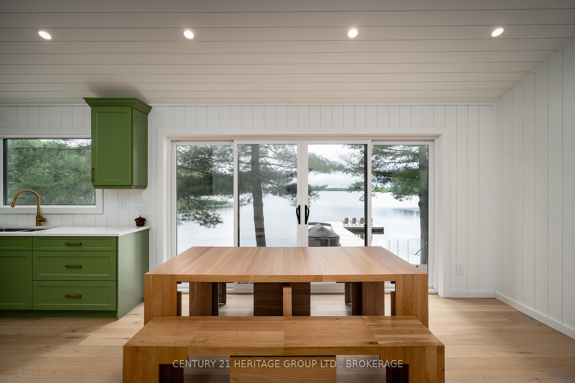 1452 Leggat Lake Road photo 12