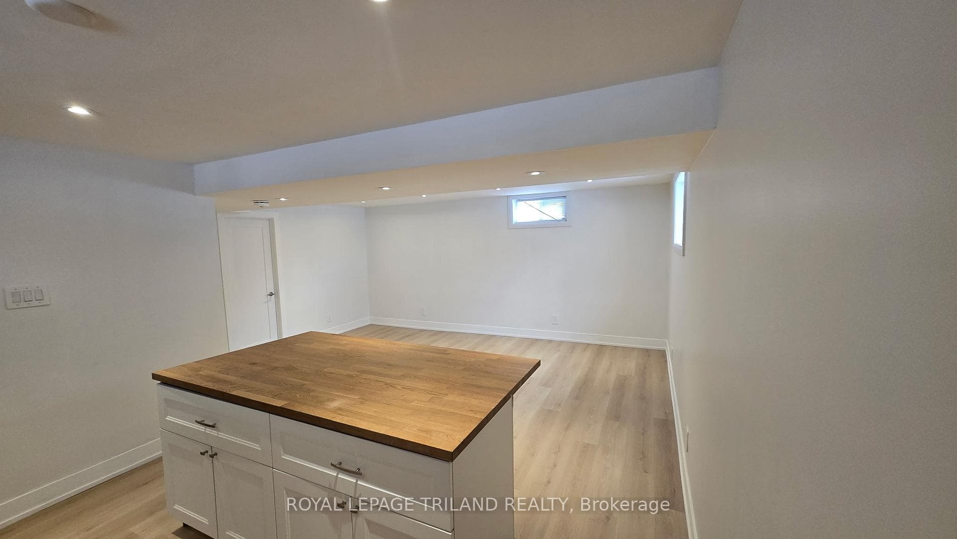 Open concept kitchen/living room