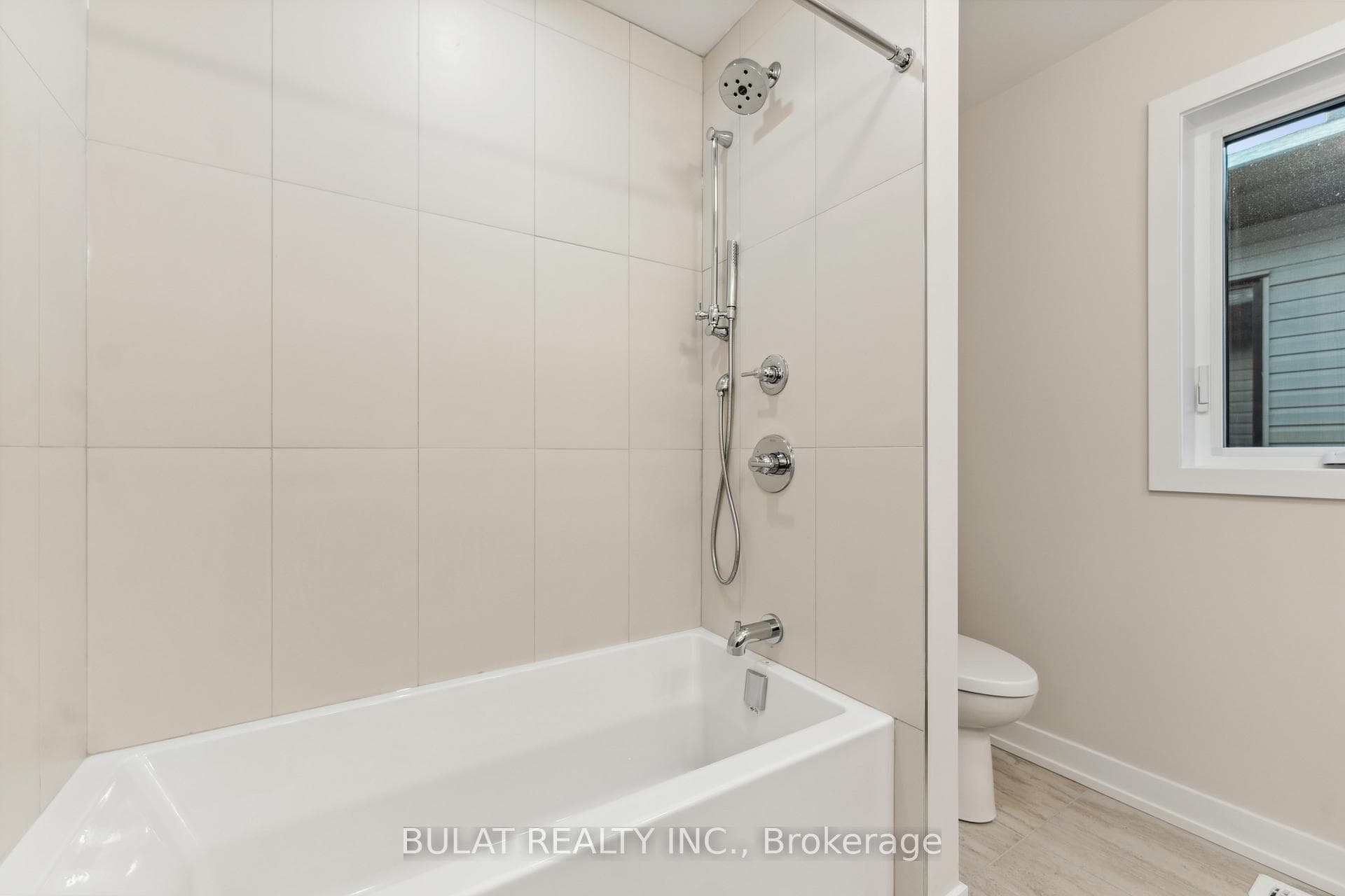 2nd floor Main Bath
