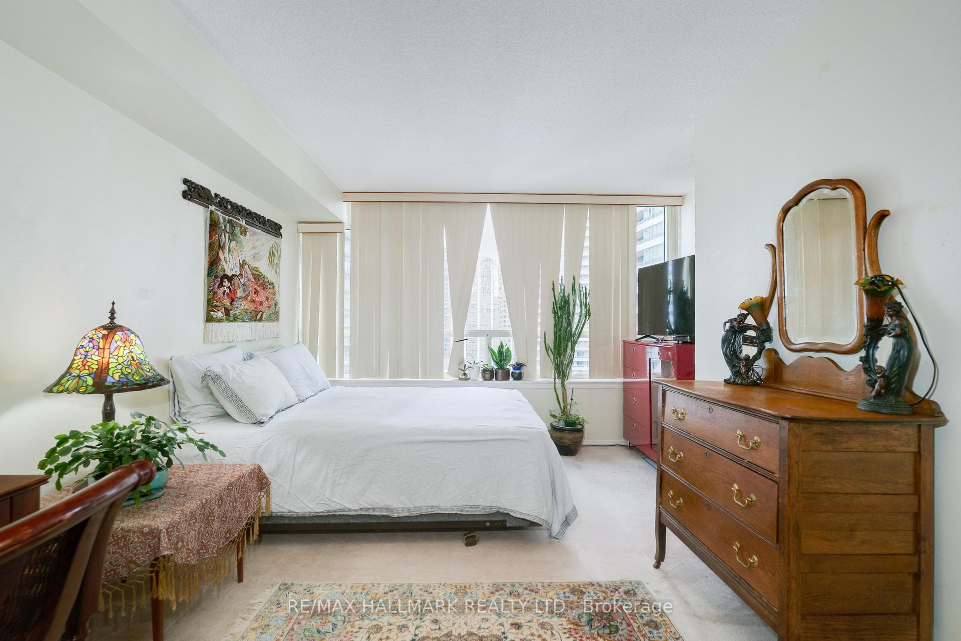 30 Greenfield Avenue Unit 1616 photo 9