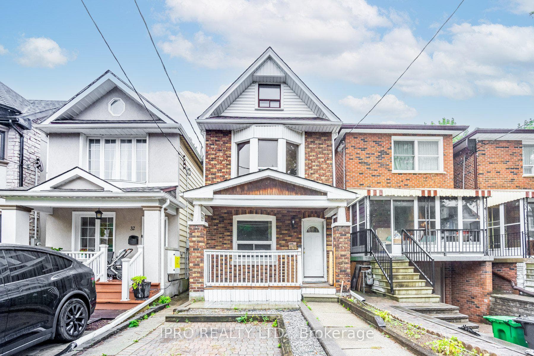 34 Wiley Avenue photo 1