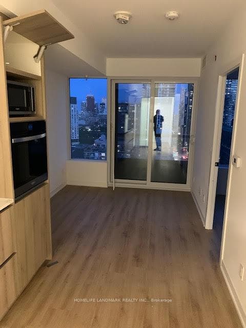 319 Jarvis Street Unit 1701 photo 19