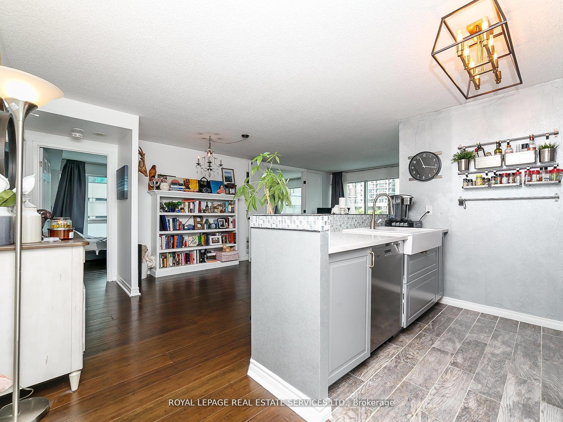 10 Queens Quay Unit 407 photo 5