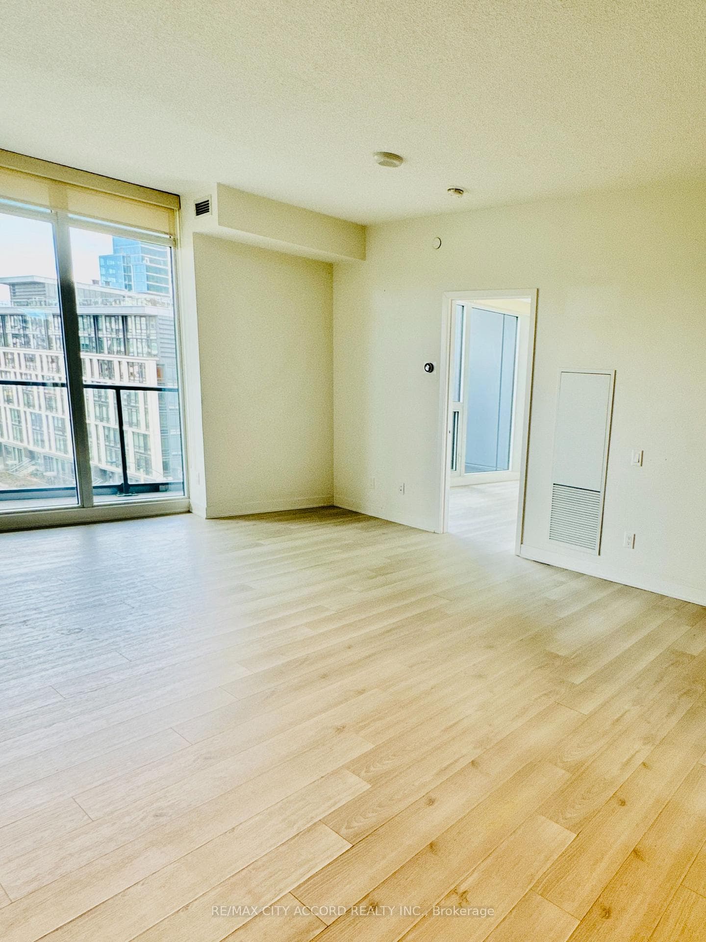 90 Queens Wharf Road Unit 703 photo 4