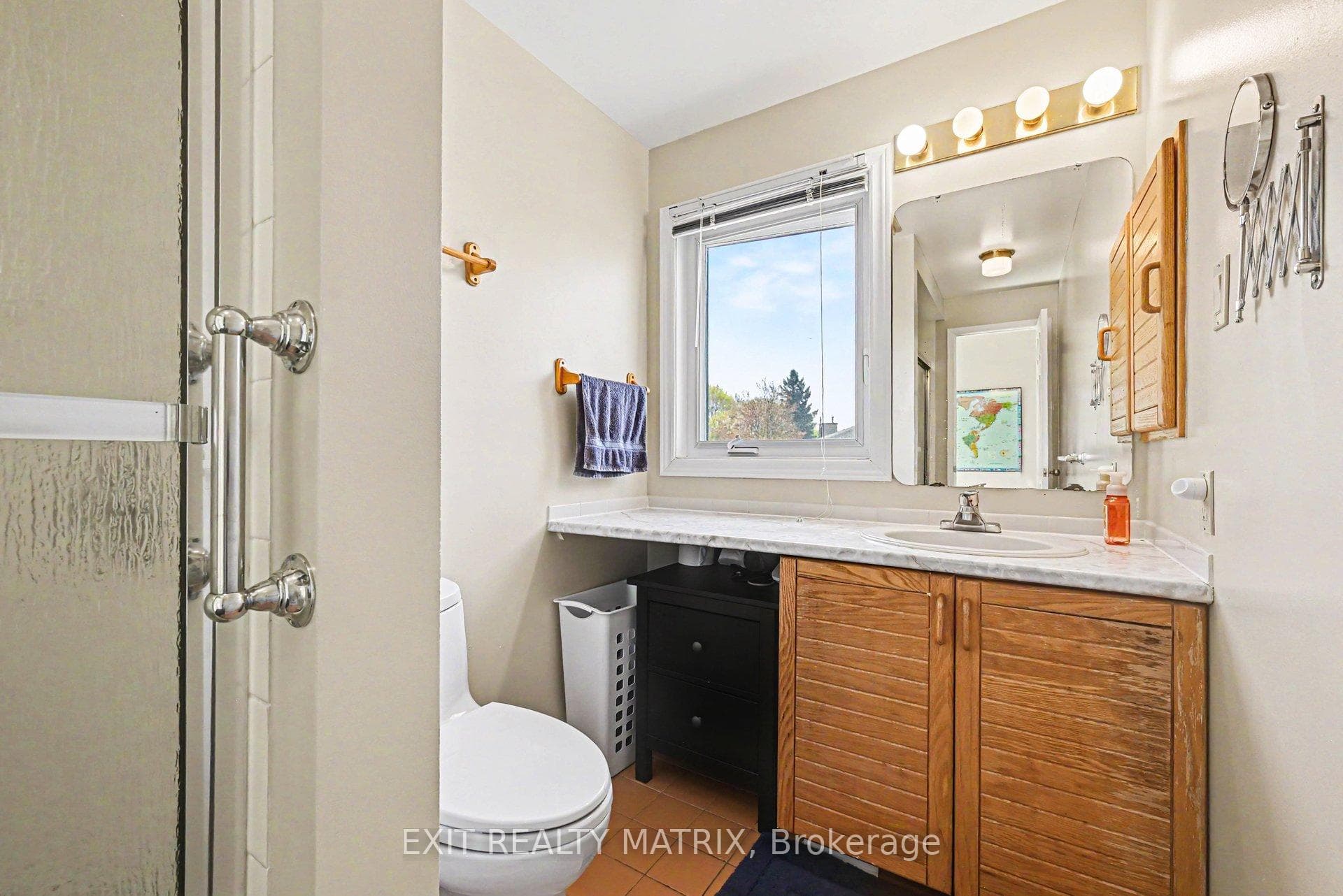 5968 Meadowglen Drive photo 21