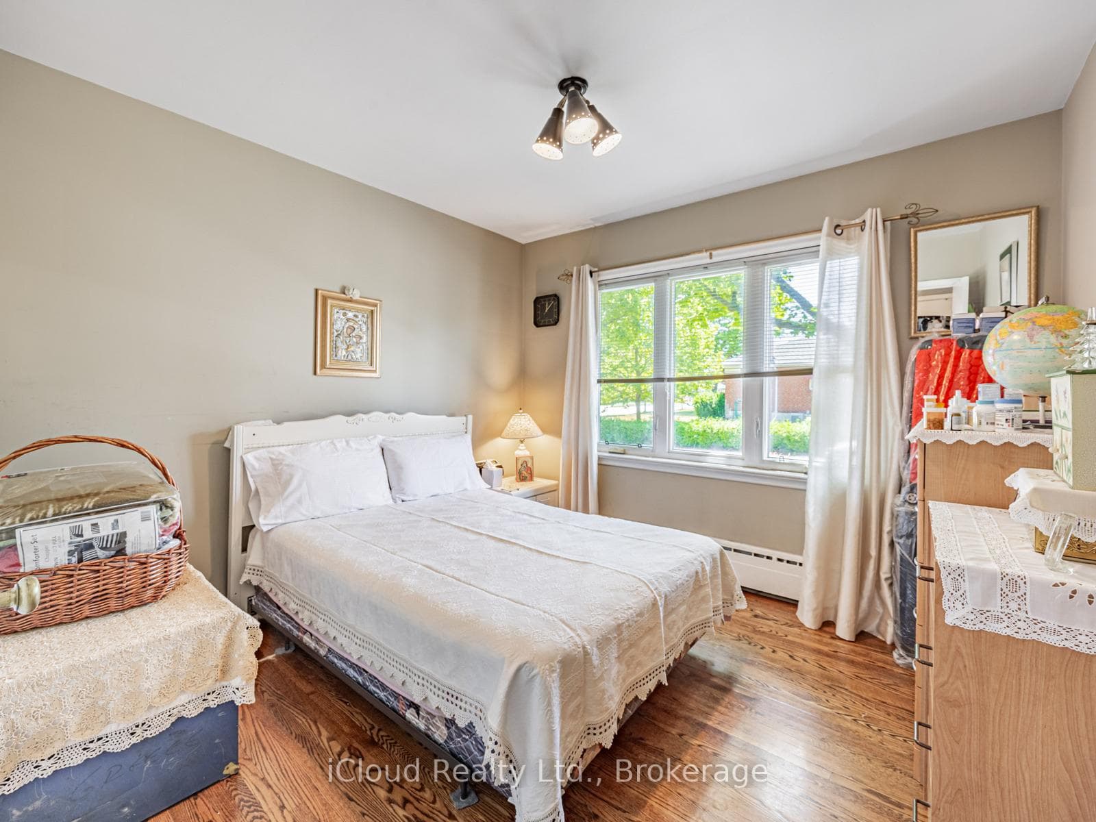 58 Janet Boulevard photo 17