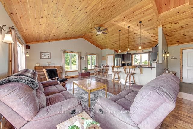 1155 Jermey Road photo 7