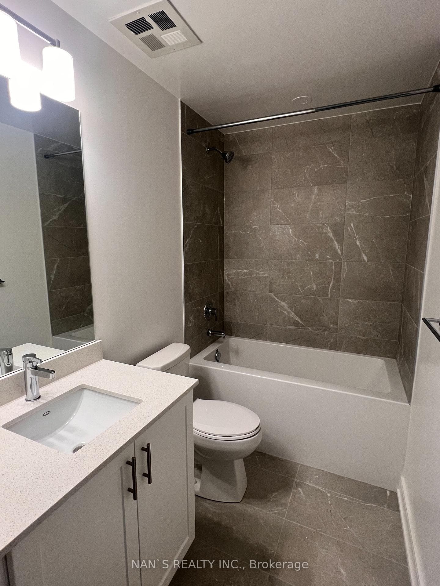 715 Davis Drive Unit B902 photo 9