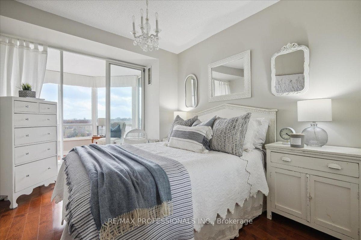 1320 Islington Avenue Unit 1205 photo 13