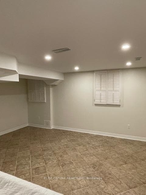 22 Elkpath Avenue photo 16