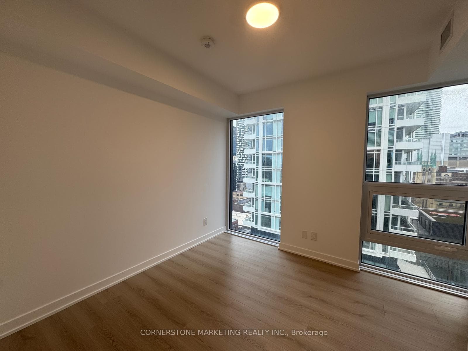 100 Queen Street Unit 1715 photo 5