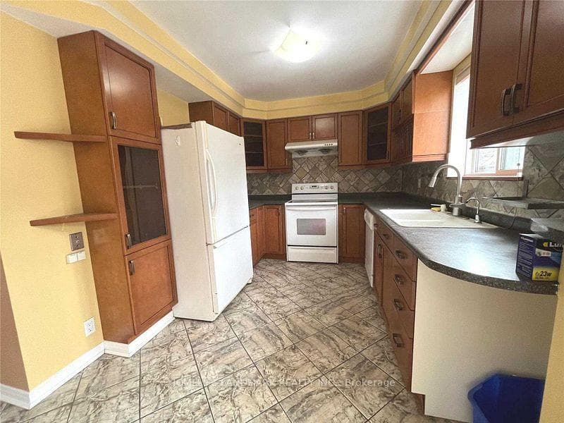 26 Joanna Crescent photo 10