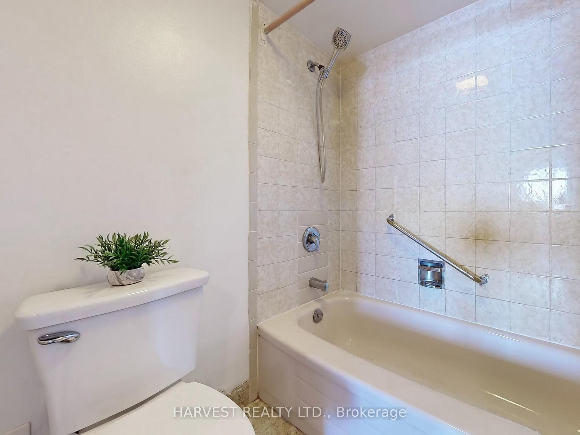 2330 Bridletowne Circle Unit 904 photo 15