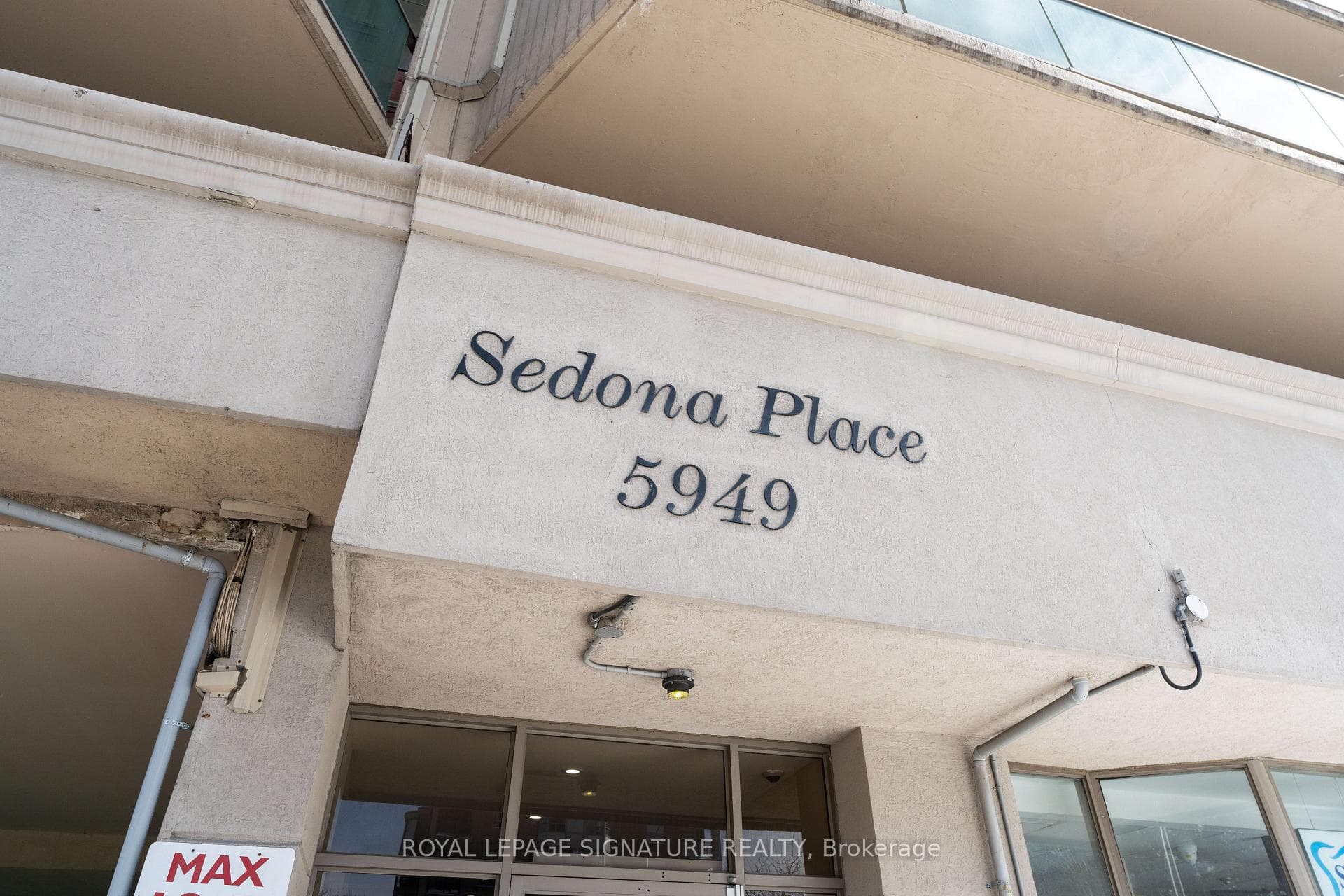 5949 Yonge Street Unit 802 photo 2