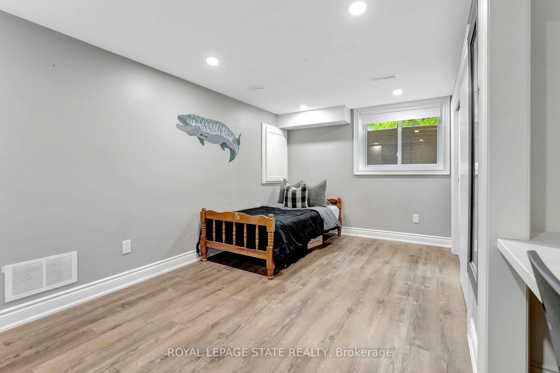 165 Hillcrest Avenue photo 24
