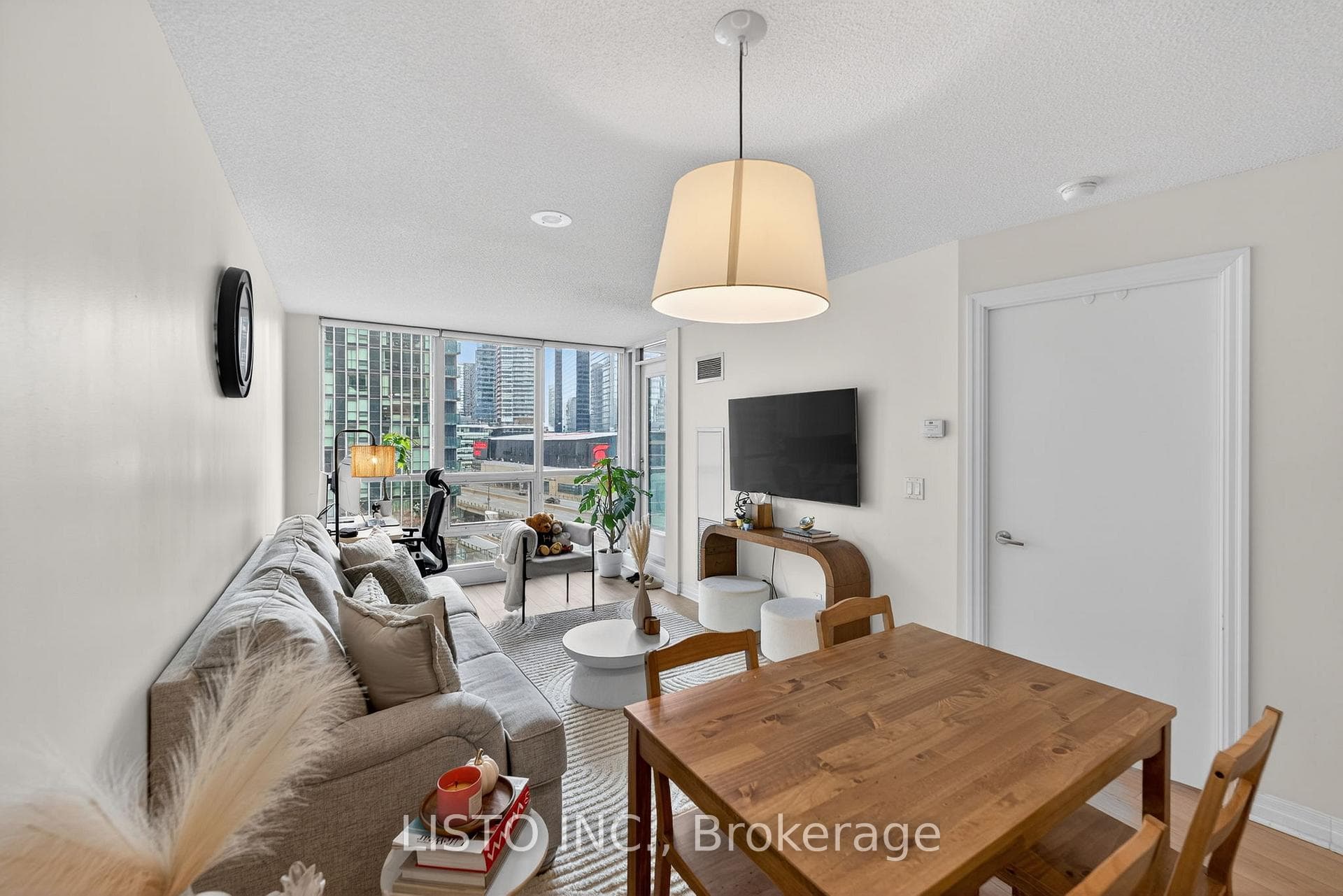 16 Yonge Street Unit 1013 photo 9