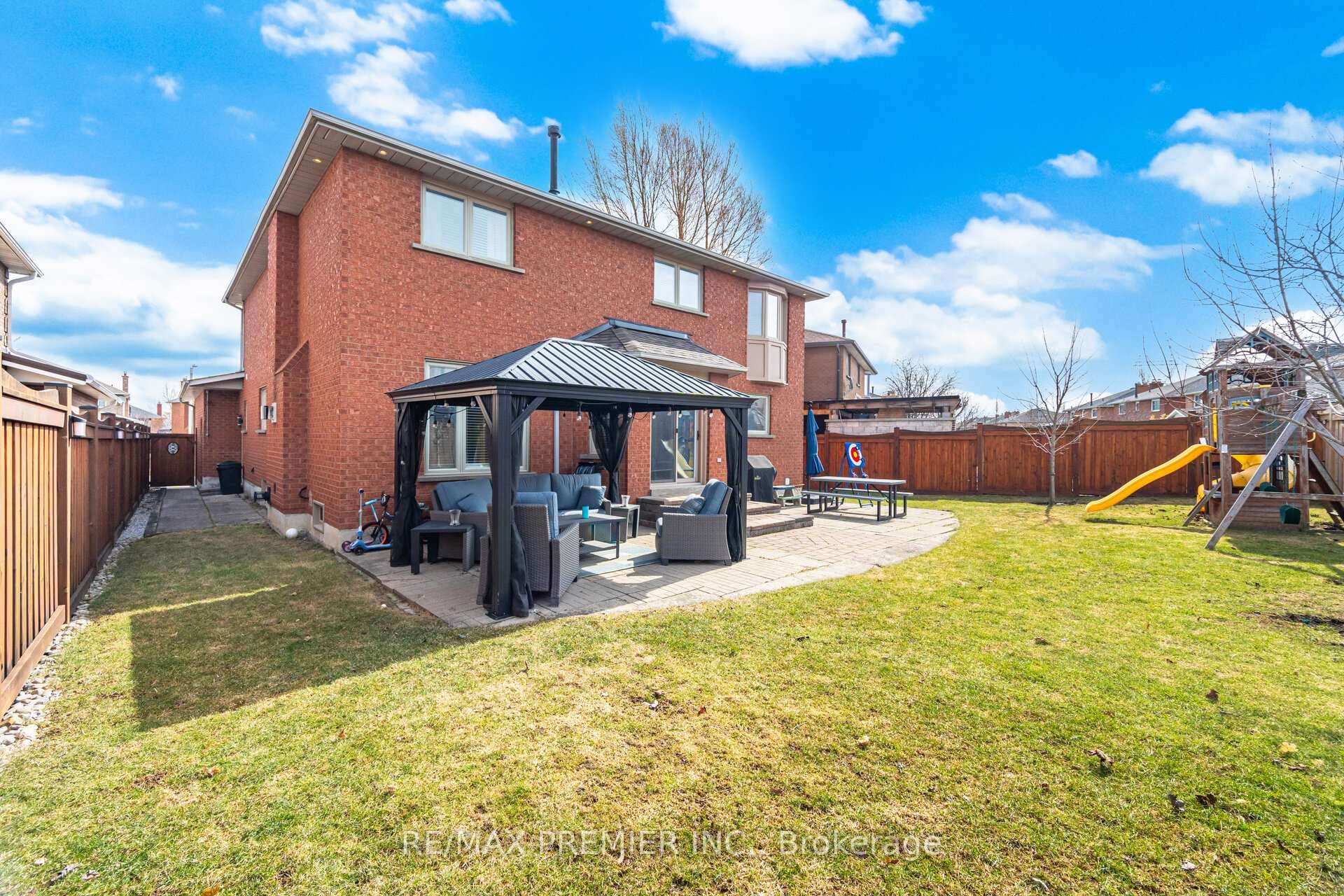 26 Mapes Avenue photo 50