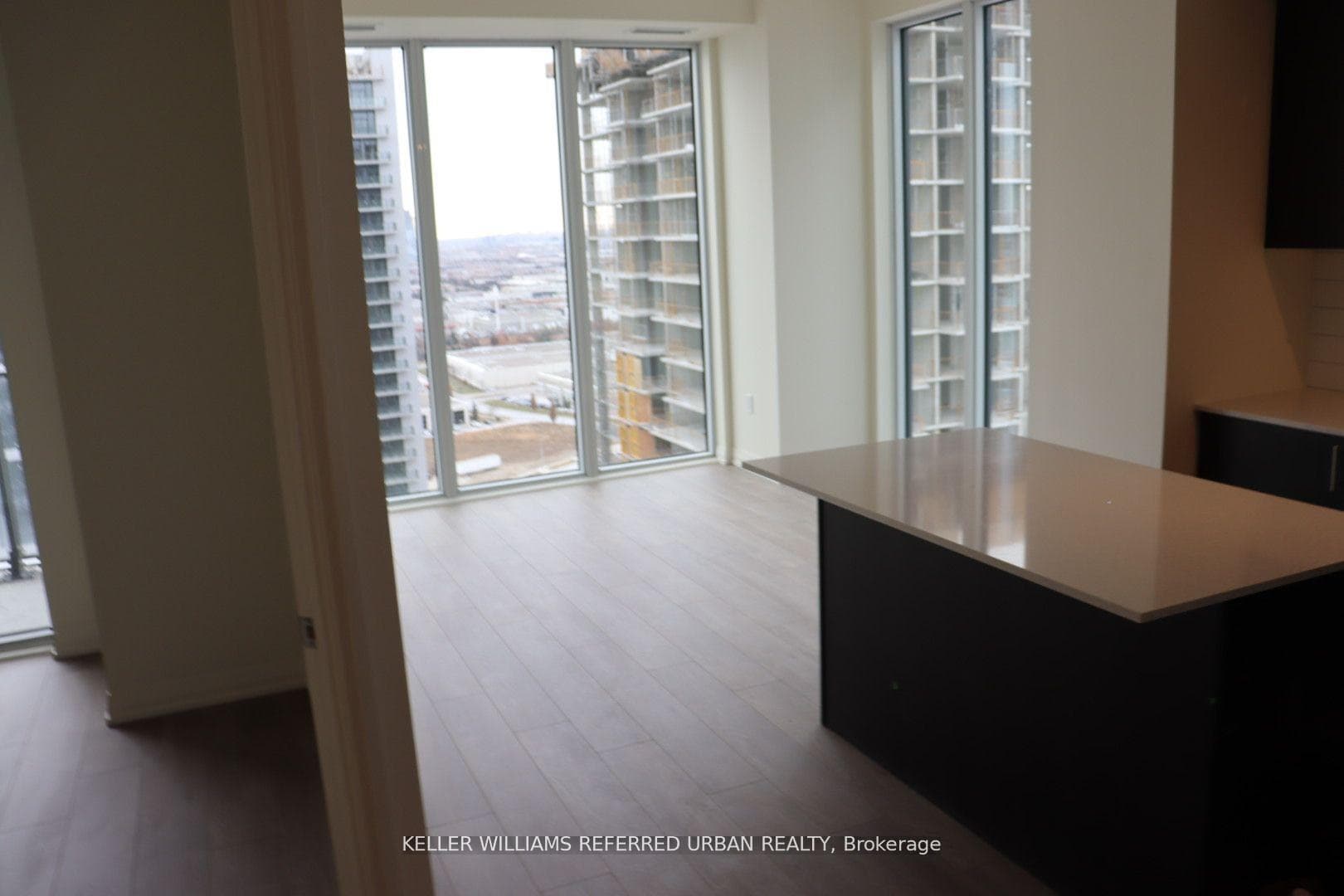 9000 Jane Street Unit 2305 photo 4