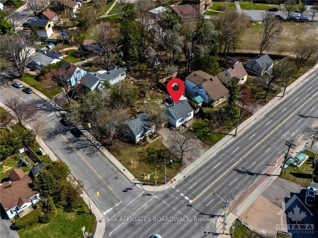 955 MERIVALE Road photo 2