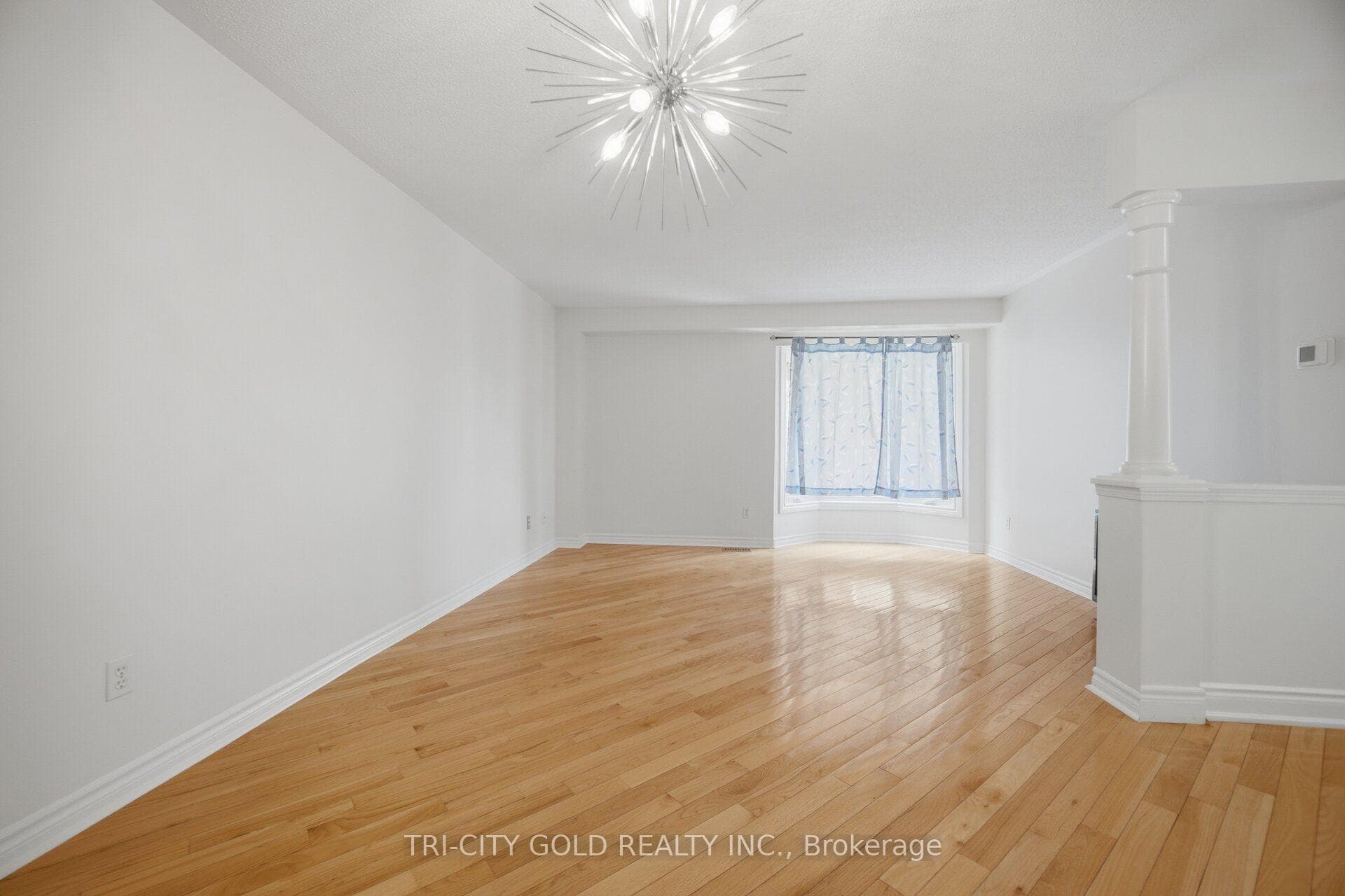 111 Chipmunk Crescent photo 16