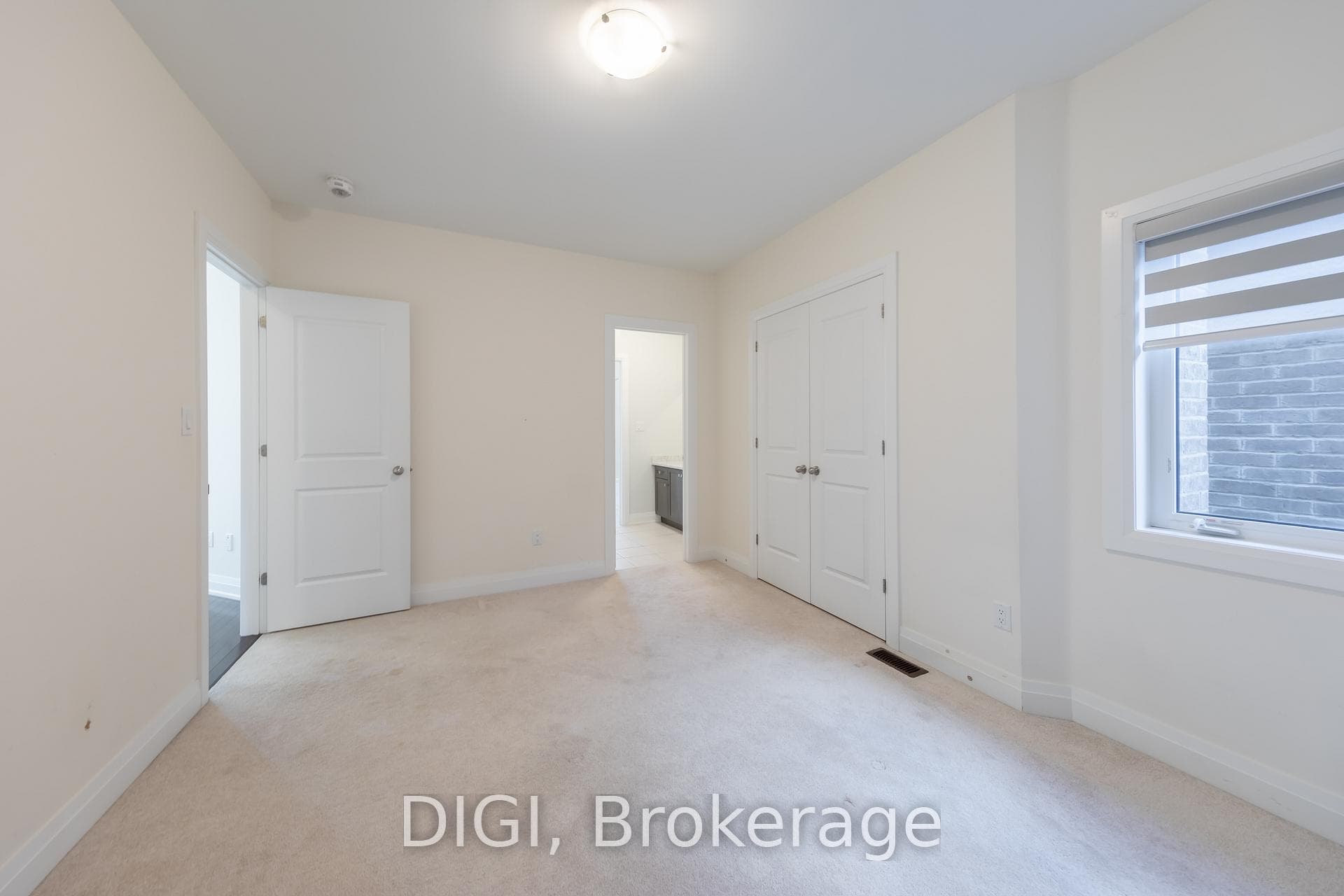 556 Mactier Drive photo 30