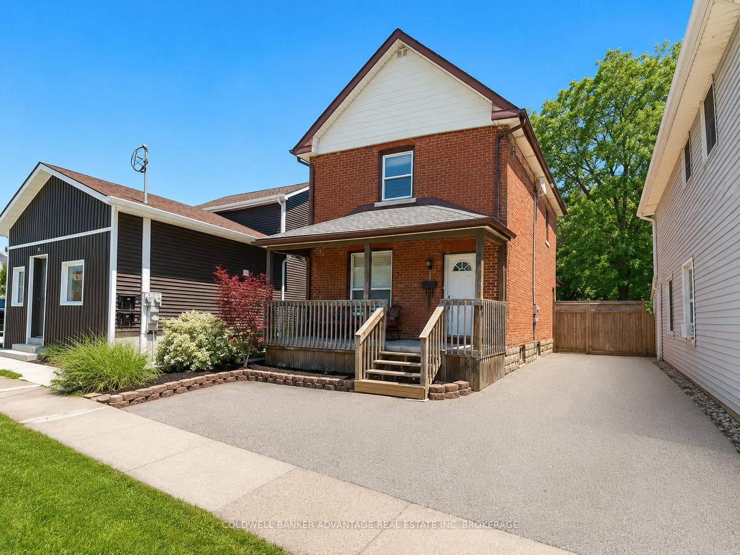 64 Pine Street photo 2